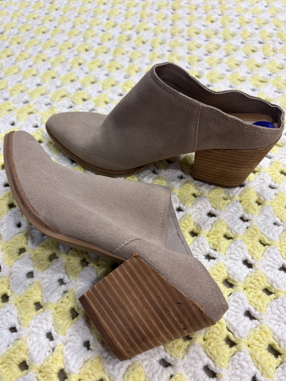 Dolce Vita Women's Slip On Taupe Beige Suede Raven Heeled Mule Shoes Size 8.5 !